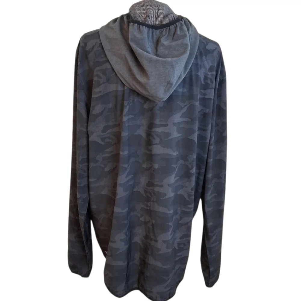 Vuori // M's Outdoor Trainer Shell // XL // Black Camo